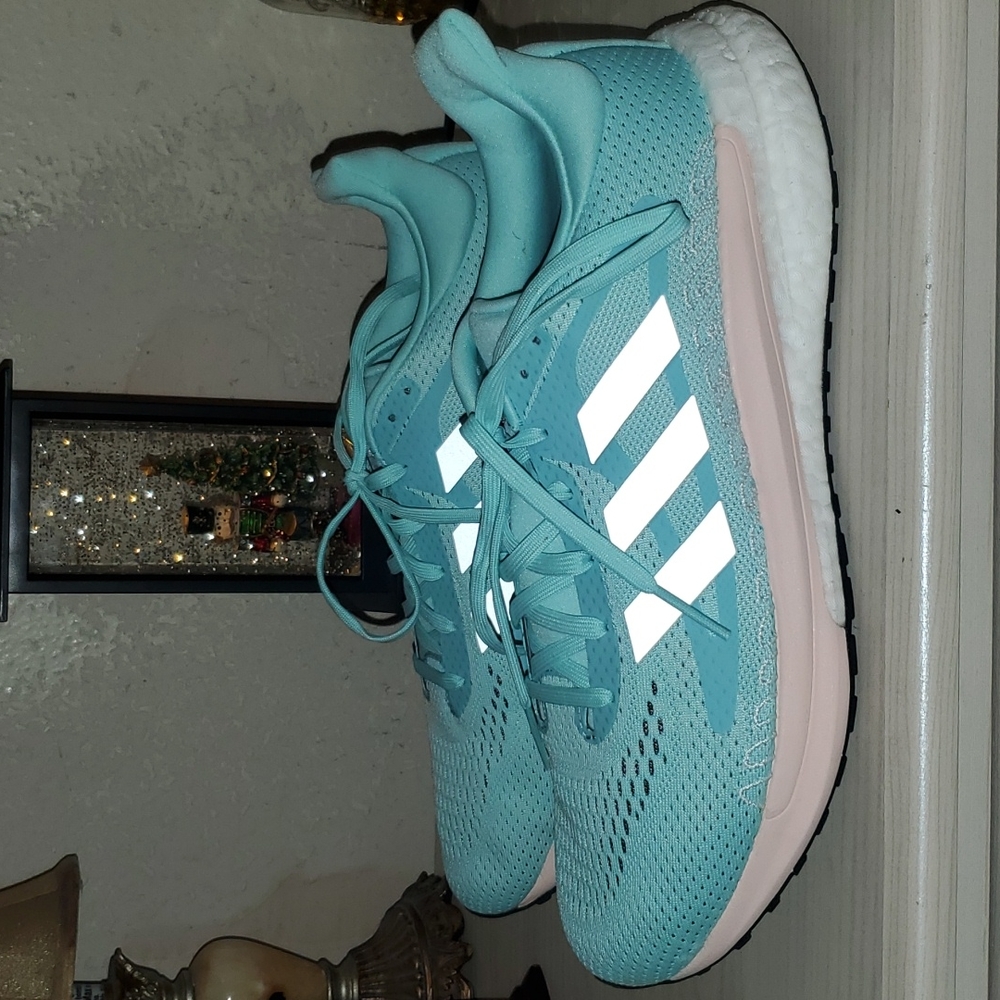 SOLD☆Adidas solar glide  athletic shoes. NWOT - Picture 2 of 9
